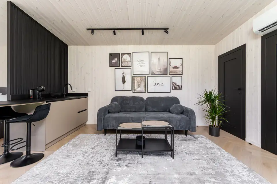 CHILL house