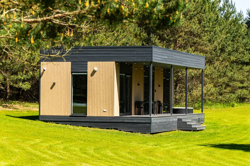 HILL house - namelis iš lauko